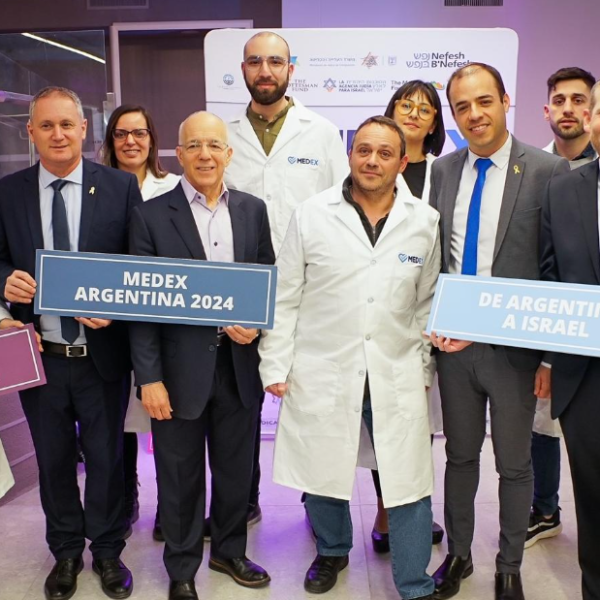 Primer evento MedEx para médicos en América del Sur realizado en Buenos Aires – con la presencia de más de 60 médicos locales