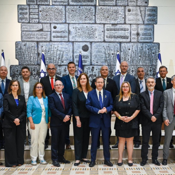 El Presidente de Israel Isaac Herzog presenta a los próximos Embajadores