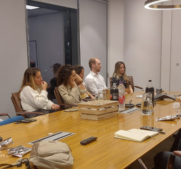 Evento en Israel impulsa el emprendimiento de inmigrantes bajo la guía del abogado Ari Syrquin