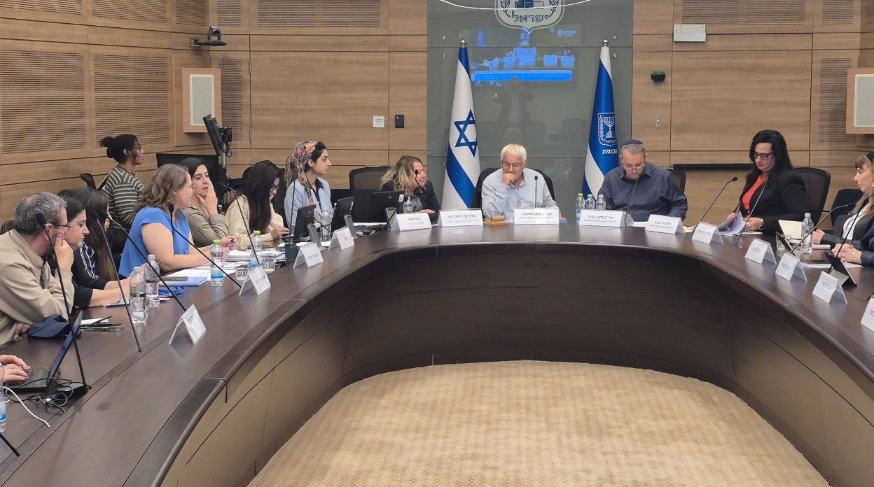 La burocracia que frena la integración: inmigrantes exigen una reforma urgente en la validación de títulos