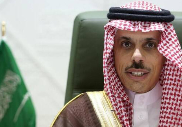 Las conversaciones diplomáticas detrás de las batallas: China impulsa el camino político