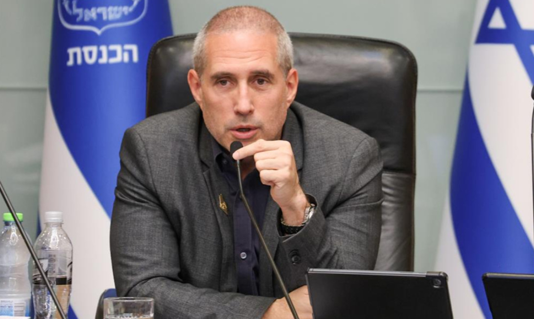 La Comisión de Finanzas de la Knéset vuelve a examinar el presupuesto 2026 y exige respuestas por el caso Slice Gemel